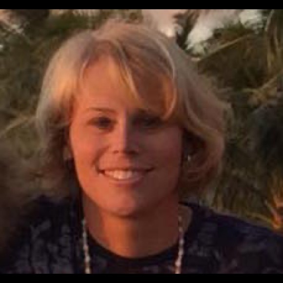 Meet your Posher, Amanda - Picture 1 of 1